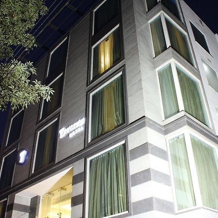Rosemallow Hotel New Delhi Ngoại thất bức ảnh
