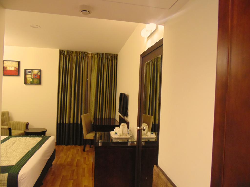 Rosemallow Hotel New Delhi Ngoại thất bức ảnh