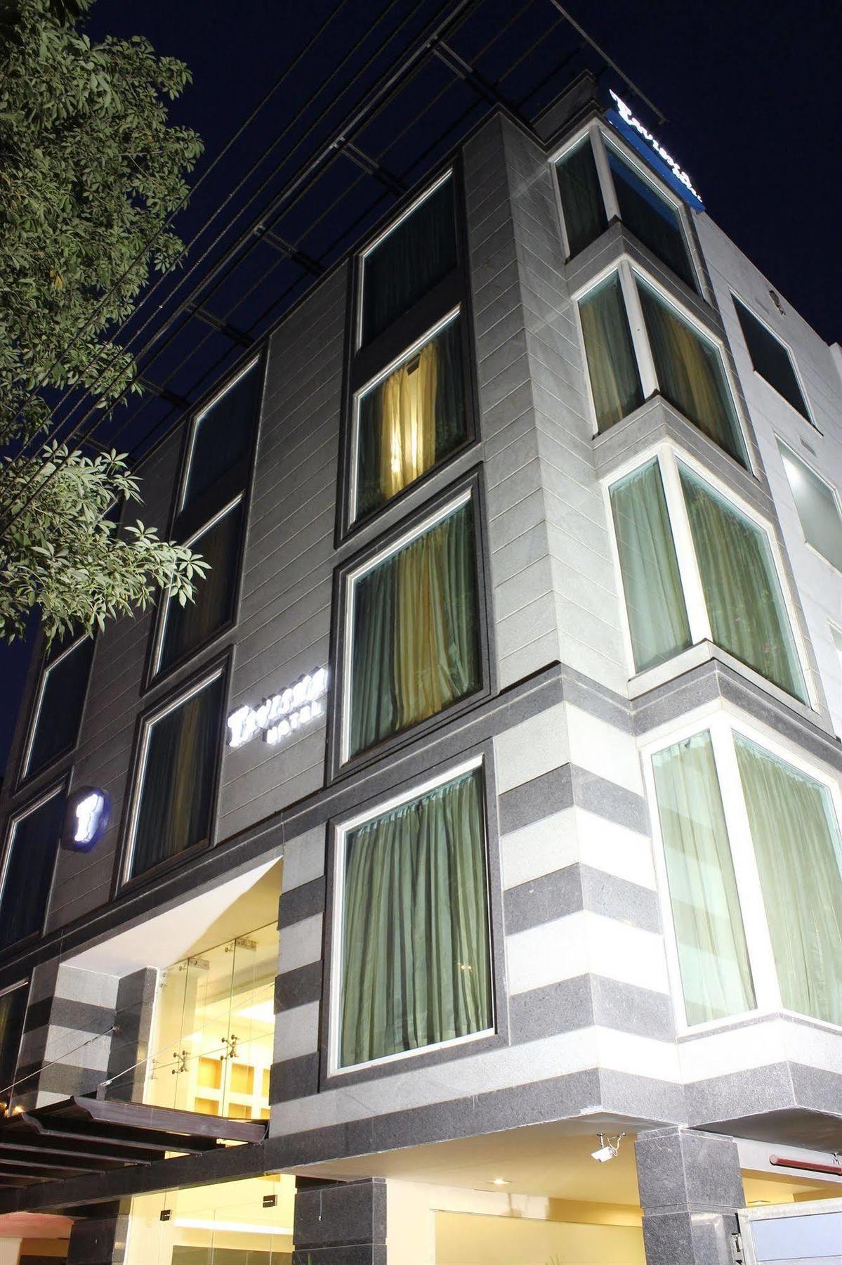 Rosemallow Hotel New Delhi Ngoại thất bức ảnh